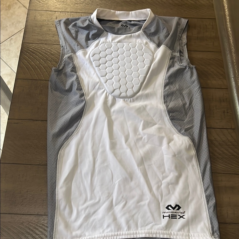 Boys youth medium McDavid Hexpad Heart Guard Chest Protector Baseball Shirt